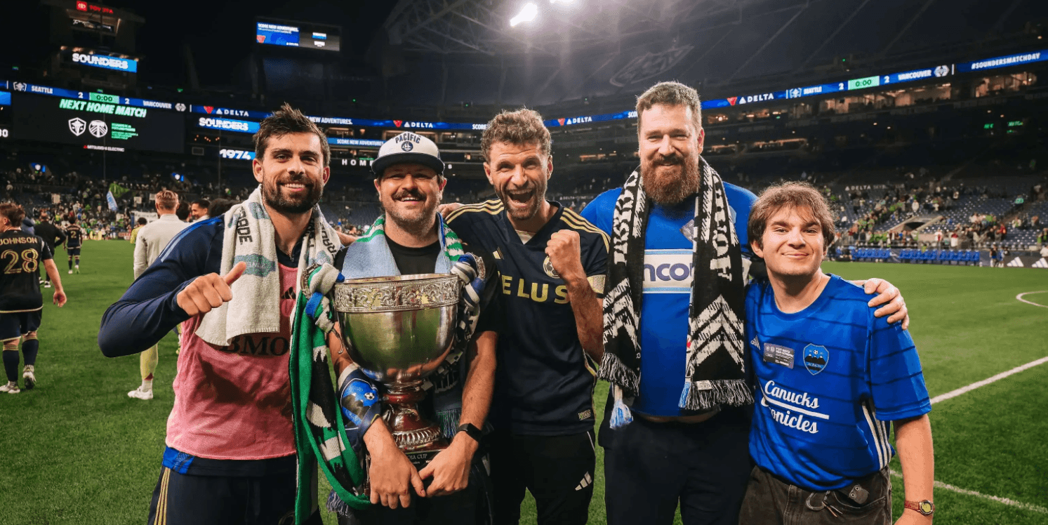 एक और ट्रॉफी सुरक्षित! म्युलर ने वैंकूवर वाइटकैप्स को कास्केडिया कप जीतने और टॉप-फोर स्थान पक्का करने में मदद की