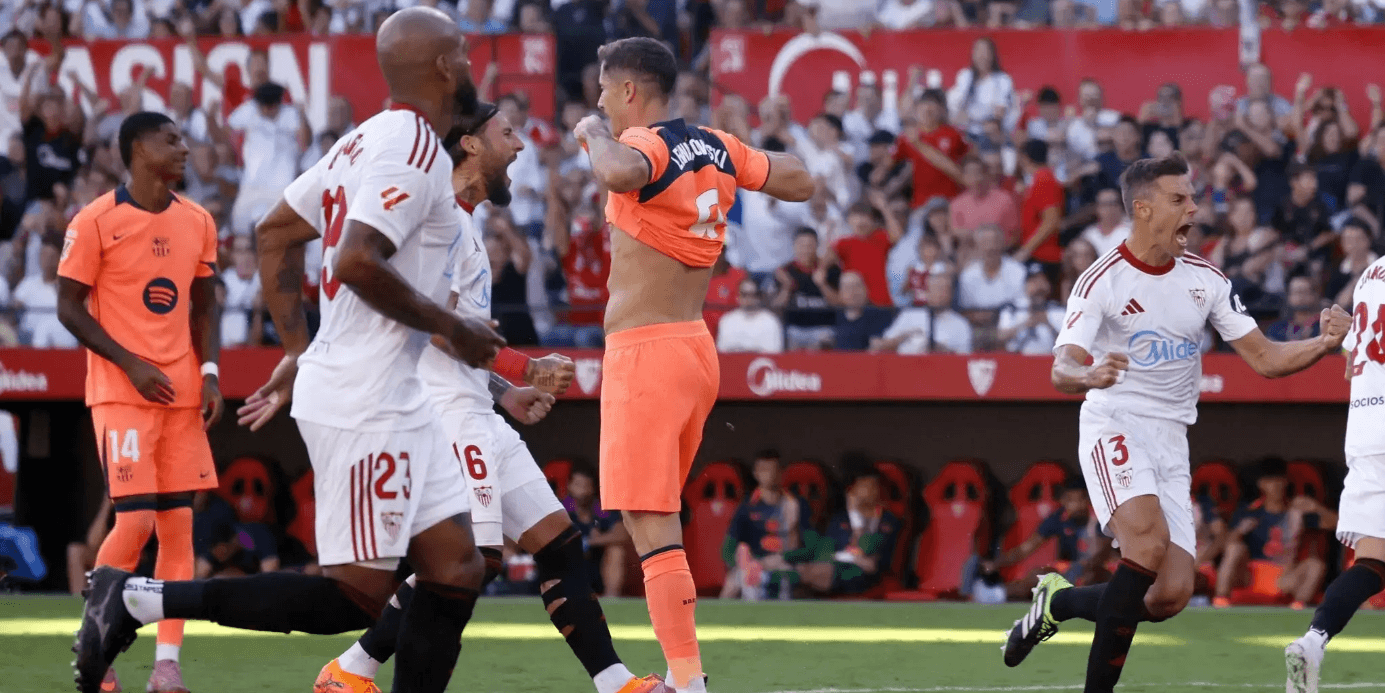 Total Off-Form: Lewandowski Has 0 Shots on Target + Misses Penalty in Away Game Against Sevilla