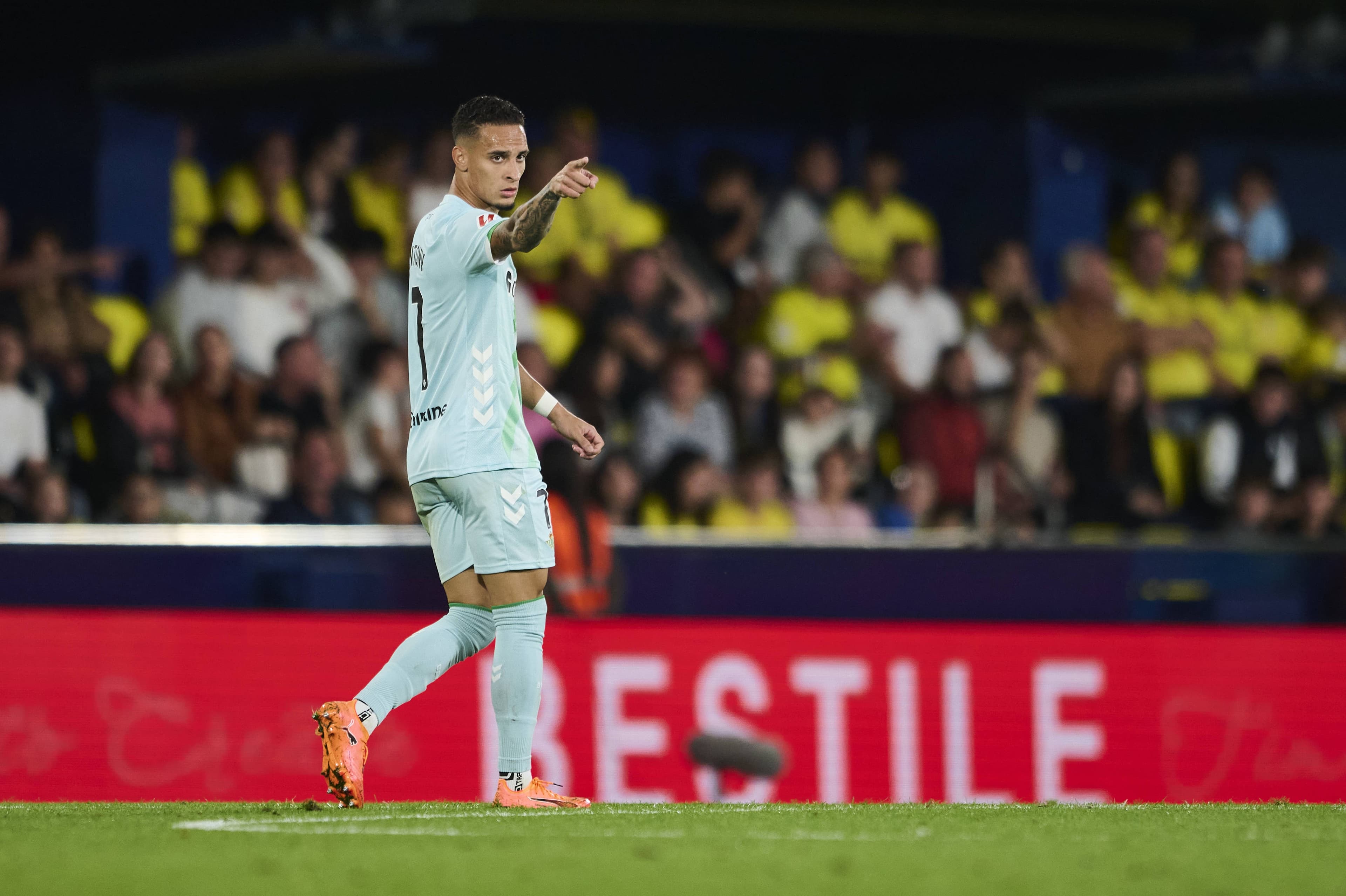 আন্তোনি: আমাদের লক্ষ্য ইউরোপা লিগ ফাইনালে পৌঁছানো; ব্রাজিল জার্সি আবার পড়ার স্বপ্ন