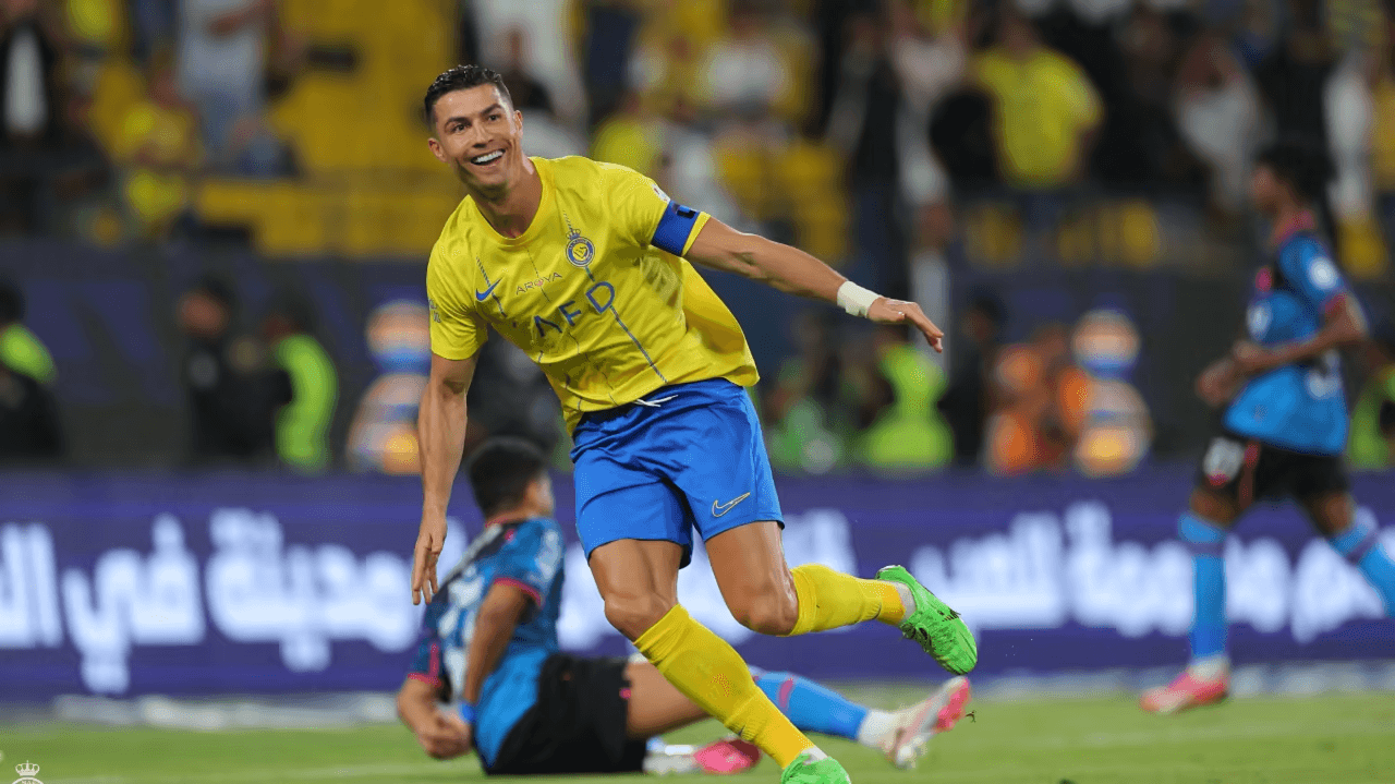 एमएलएस सर्वे में झटका! 22 शीर्ष अधिकारियों में से 13 चाहते हैं रोनाल्डो को साइन करें – केवल 8 ने अस्वीकार किया जीओएटी को, मेसी के साथ पुनर्मिलन संभव!