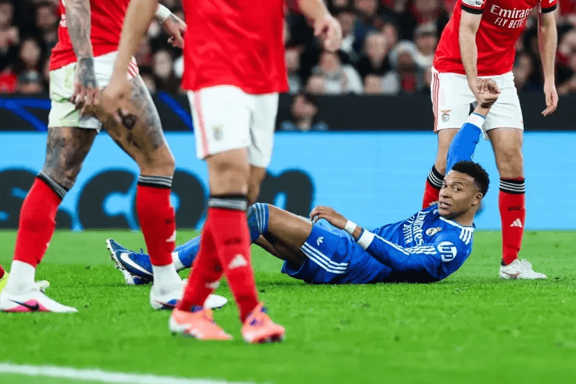 ৫৩ দিন সাইডলাইন্ড! ম্বাপ্পের ক্যারিয়ারের সবচেয়ে খারাপ চোটের সংকটে হতভম্ব ও বিভ্রান্ত!